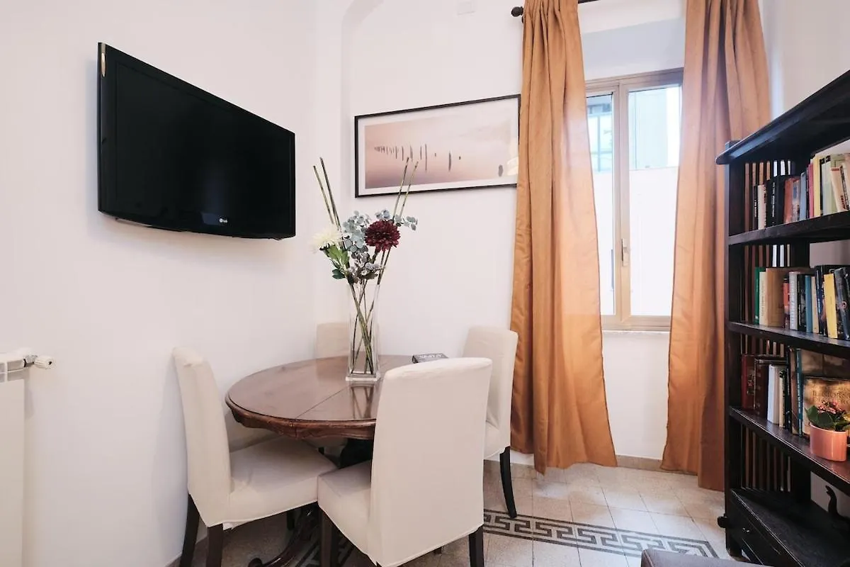 New - La Casetta Di Nadia Rome Italy